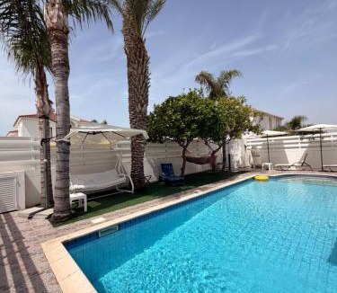 Oroklini Villa | Villa Andy-350 m from the beach