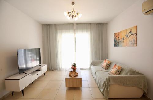 Universal Villa | Elysia Park 13 - Cozy Home with 2 Bedrooms - Pool, Gym, Center Paphos