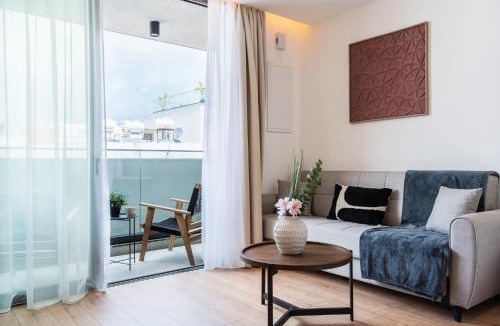 Old Town of Limassol Apartment | Central Studio Balcony And Gym In Limassol