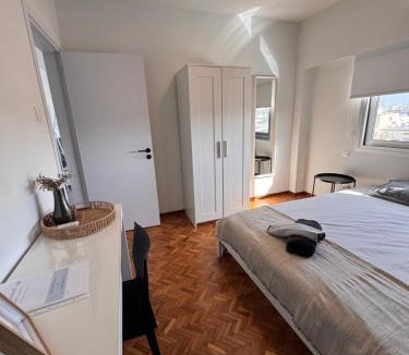 Lykabittos Apartment | Skyhigh Urban Apts
