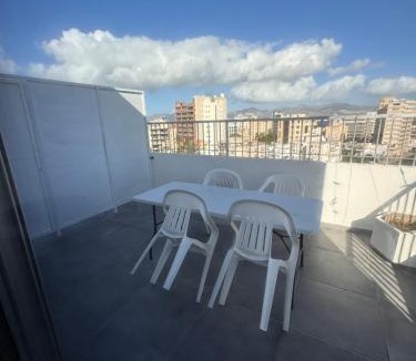 Lykabittos Apartment | Skyhigh Urban Apts