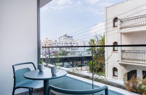 Larnaca City Centre Apartment | C-Side Deluxe Studios with Balconies in Finikoudes