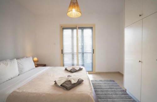 Universal House | Casa Elisa with terrace & garden & big pool area