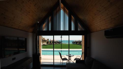 Agios Theodoros Hotel | NOE Suites