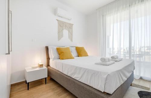 Universal Apartment | The Ariad - By VICHY Holidays