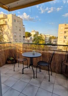 Lykabittos Apartment | Spacious Central Nicosia Flat - Quiet & SafeArea