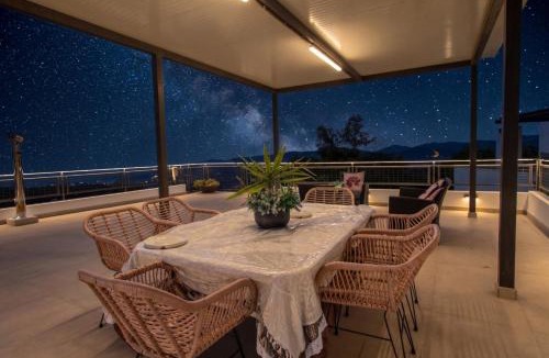 Lasa House | Christothea