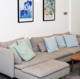 Larnaca City Centre Apartment | 3BDR Design Residence 125sqm 3 min to Finikoudes