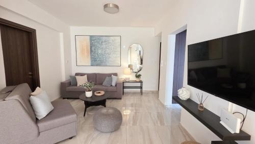 Potamos tis Germasogeias Apartment | Veranda 8 Three Bedrooms Big Sun Terrace & Jacuzzi