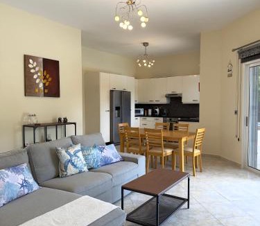 Peyia Town Villa | Leo's Paradise Villa Family Home Away From Home with Large Pool