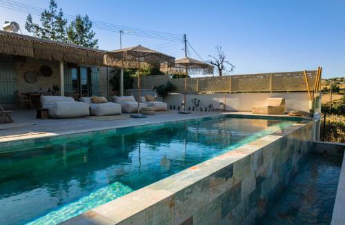 Dora House | THE COTTAGE - Modern Tradition - Luxury 2-Bedroom Boho Retreat with Private Infinity Pool