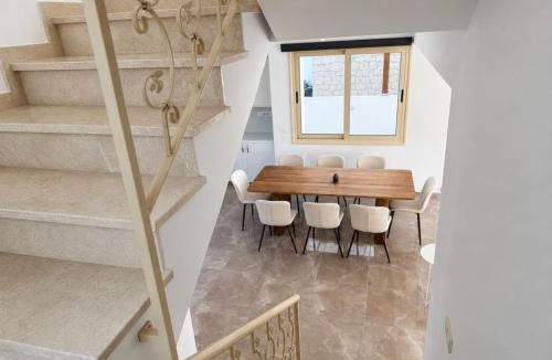 Tala House | Seaview Villa with Pool and Rooftop