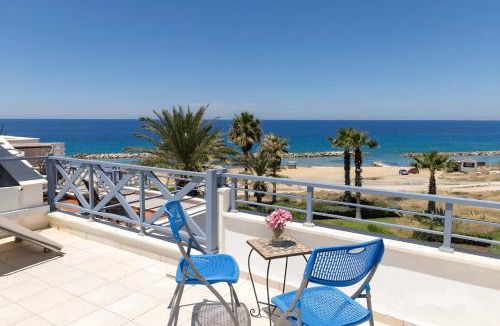 Chlorakas House | Sea front Villa Kristina