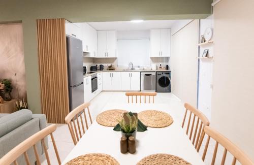 Larnaca City Centre Apartment | Dinglis Residences 31