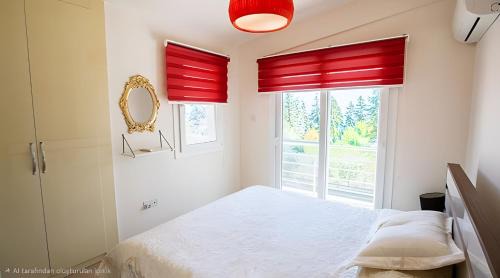 Karsiyaka Apartment | Villa Peri Luxury Pool Villa in Karşıyaka