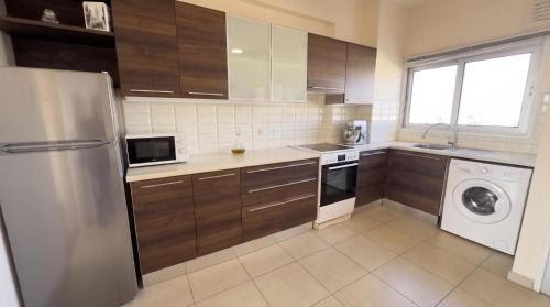 Larnaca Apartment | Panorama 2BDR Finikoudes Beach Larnaca