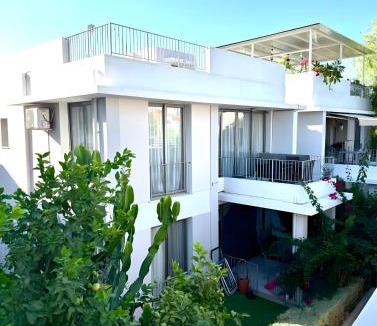 Karavas Apartment | Milos Park Homes Modern 2BR Apartment with Pool Alsancak Girne