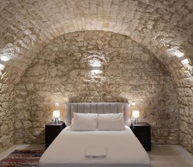 Agios Therapon House | Estia Mylona