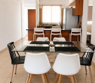 Universal Apartment | Modern 2 bedroom apartment with swimming pool