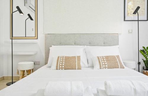 Universal Apartment | Erato Gardens Modern Apartment By VICHY Holidays