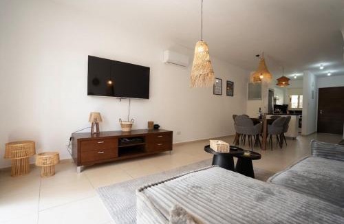 Universal House | Casa Frida Townhouse mit großer Poollandschaft