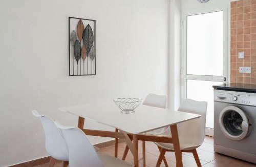 Chlorakas Apartment | Chloraka Sea View Apt with Pool