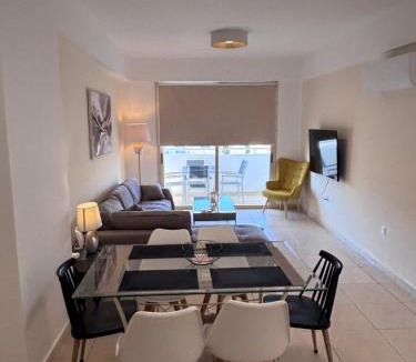 Universal Apartment | Modern 2 bedroom apartment with swimming pool