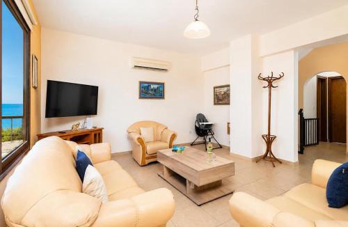 Pomos Villa | Villa Serena