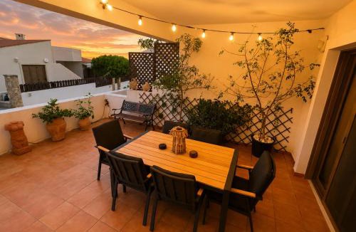 Chlorakas Apartment | The Anassa Suite - Gated Beachfront Retreat & Pool