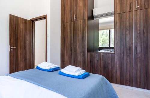 Kiti Villa | Peaceful 6BR Villa with Private Pool and Garden