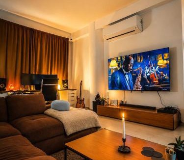 Larnaca Apartment | Seaview Apt 3 min Walk to Beach