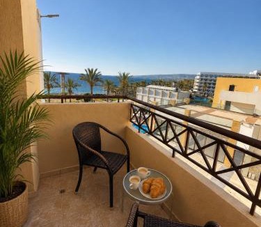 Chlorakas Apartment | Family Comfort Apartments
