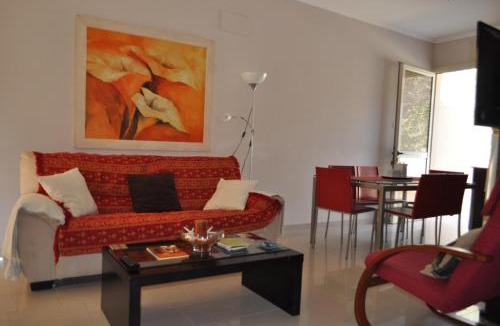 Pervolia House | Sunset Garden Villa
