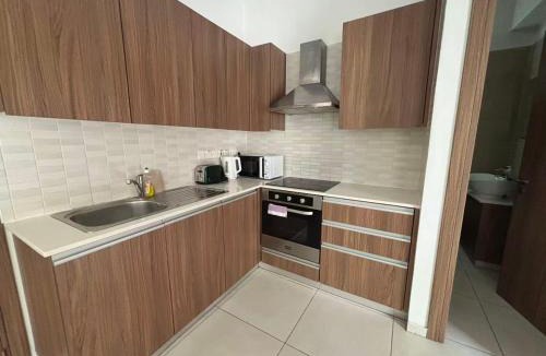 Larnaca City Centre Apartment | Central 1 Bedroom Flat near Finikoudes Beach