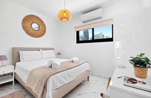 Maroni House | Sea Breeze Studios