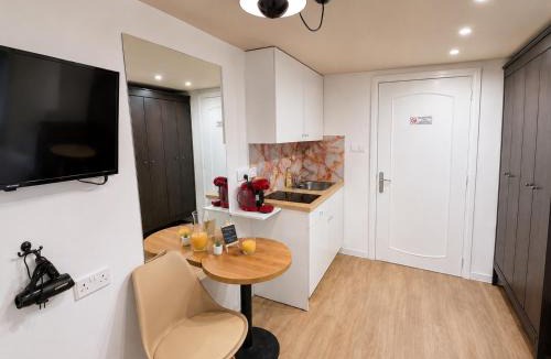 Limassol Apartment | Modern Studio N9 Kitchenette Bathroom