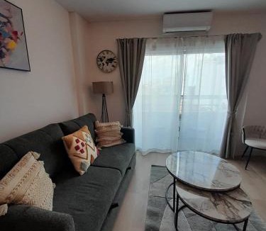Larnaca City Centre Apartment | Lazuli Beachfront Sea View Ap 37