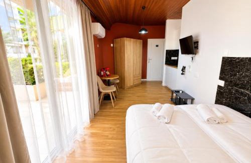 Limassol Apartment | Modern Studio N1 private Kitchenette and Bathroom