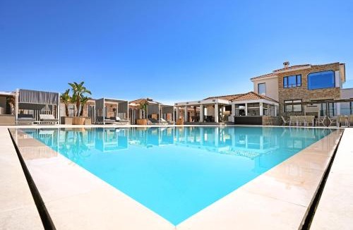 Cape Greko Villa | Cape Serenity Mansion