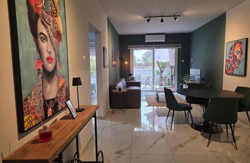 Lykabittos Apartment | Pop Art Residence by Staycom