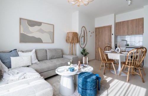 Larnaca Apartment | Compass 1-BR Apartment by Makenzy Beach