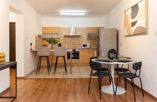 Lykabittos Apartment | 2 bedroom flat in center