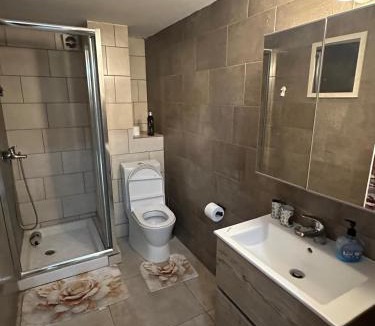 Larnaca City Centre Apartment | Near Finikoudes Beach 15