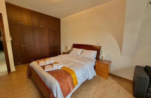 Oroklini Villa | Villa Encanto - Private Heated Swimming Pool for winter months 5Bedroom