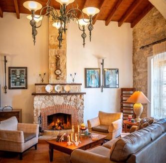 Lofou House | Oinoessa Traditional Boutique Guest Houses