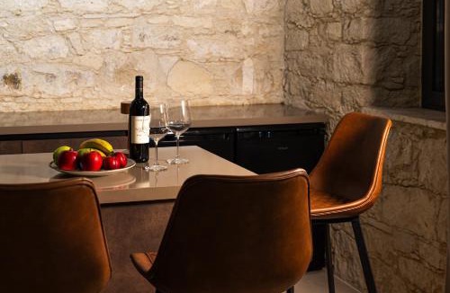 Choulou Apartment | Philoxenia Stone Suites