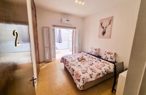 Larnaca City Centre House | CityCenter Rooms Next to the Beach