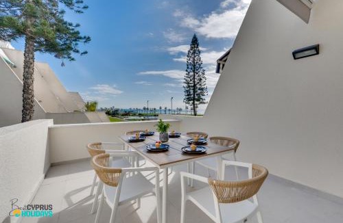 Oroklini Apartment | Lordos Deluxe 2bd Duplex with pool and Seaview