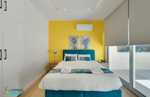 Oroklini Apartment | Lordos Deluxe 2bd Duplex with pool and Seaview