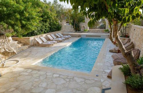 Kathikas Hotel | Elinn Traditional Suites